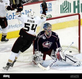 anaheim-ducks-bobby-ryan-54-celebrates-his-goal-against-columbus-blue-jackets-goalie-steve-mas...jpg