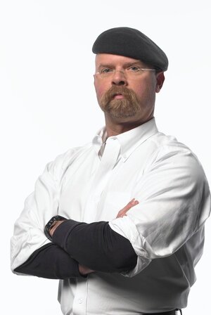 HYNEMAN_2C_20JAMIE_20-_20HEADSHOT.jpeg