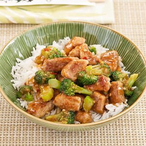 9815_sfs-spicy-pork-and-broccoli-stir-fry-05.jpeg