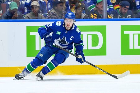 Quinn-Hughes-Canucks-2-1200x800-279717636.jpg